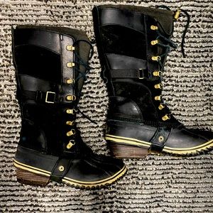Sorel size 9 Joan of Arc Weather Boots